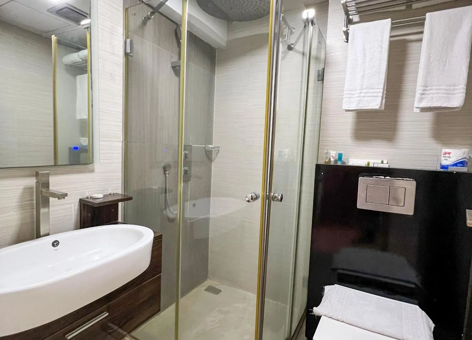 Coventina Lake Suites Dhaka 0*,